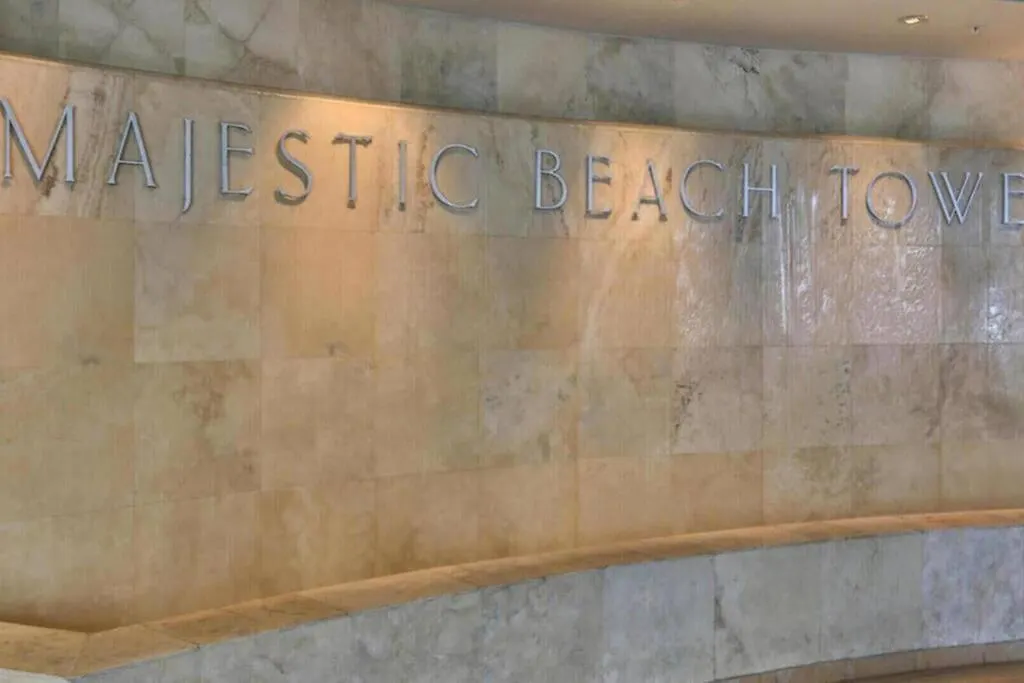 Beachfront Condo #608 At Majestic Beach Resort Panama City Beach Lägenhet